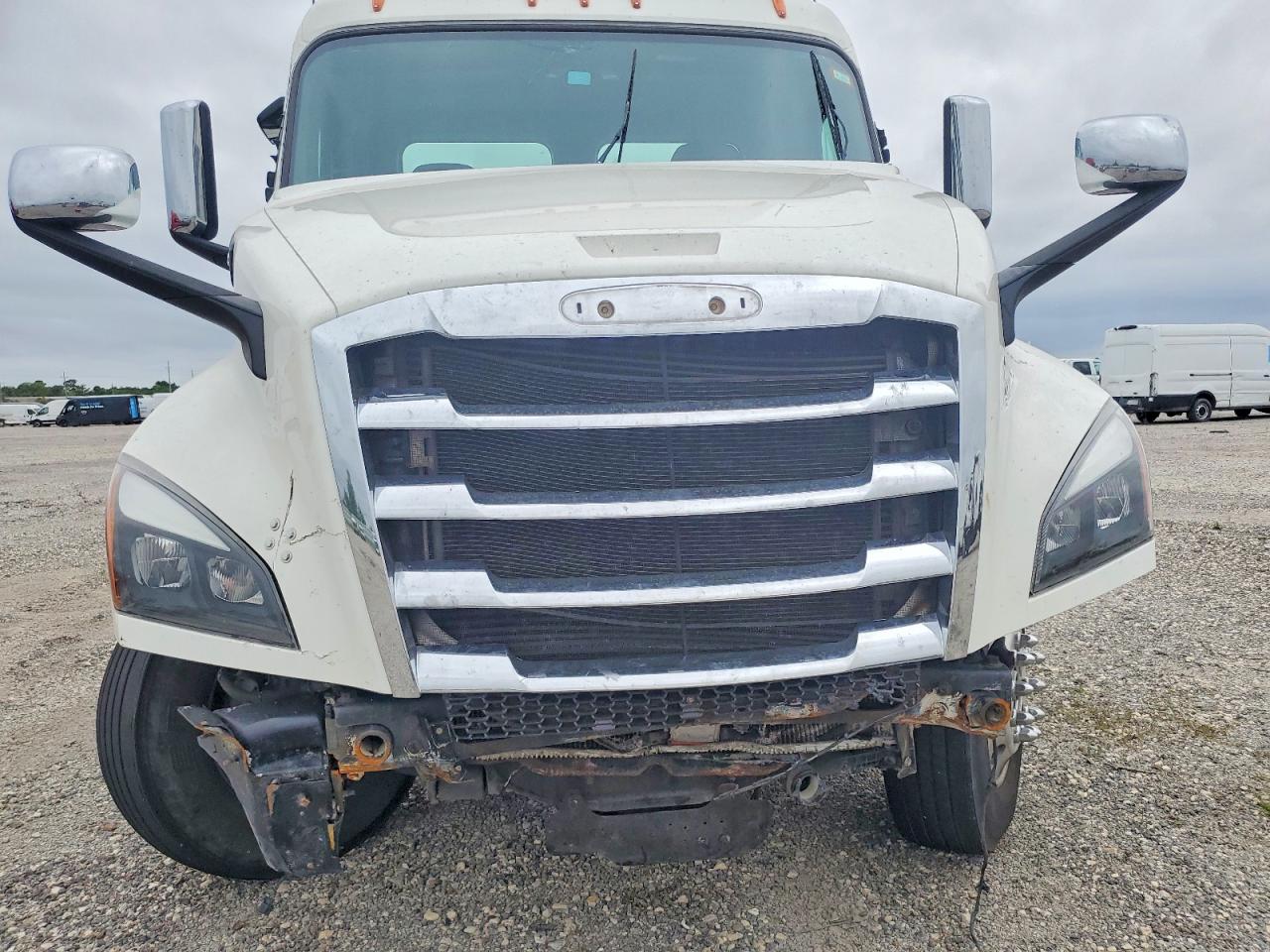 2018 FREIGHTLINER All other VIN 3AKJHLDV9JSJL6029 photo 9