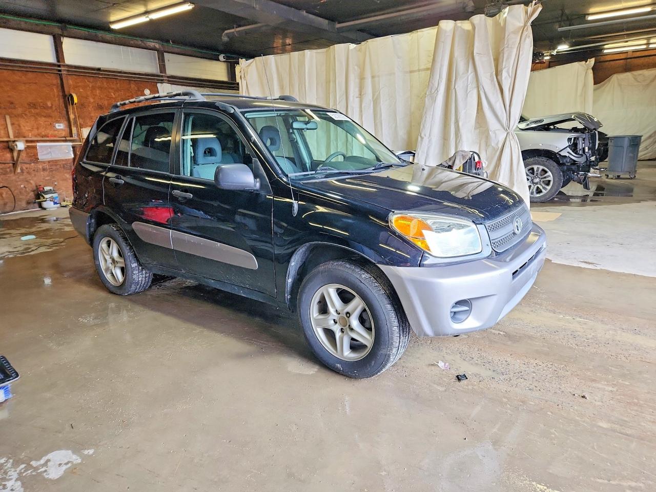 2005 Toyota Rav4 VIN JTEGD20V350052574 photo 4