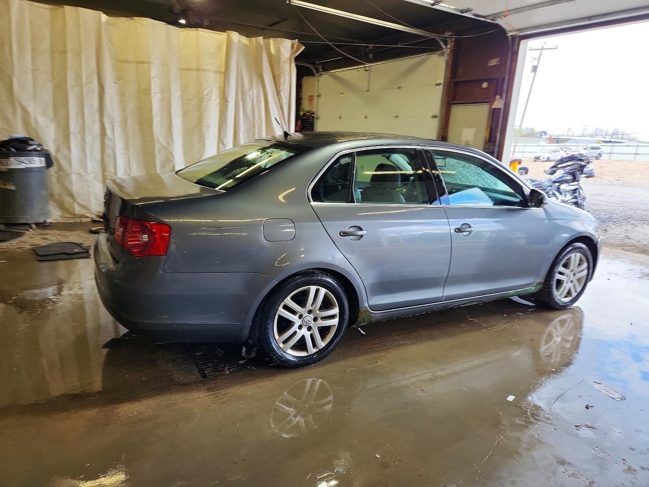 2007 Volkswagen Jetta VIN 3VWEF71K07M065786 photo 3