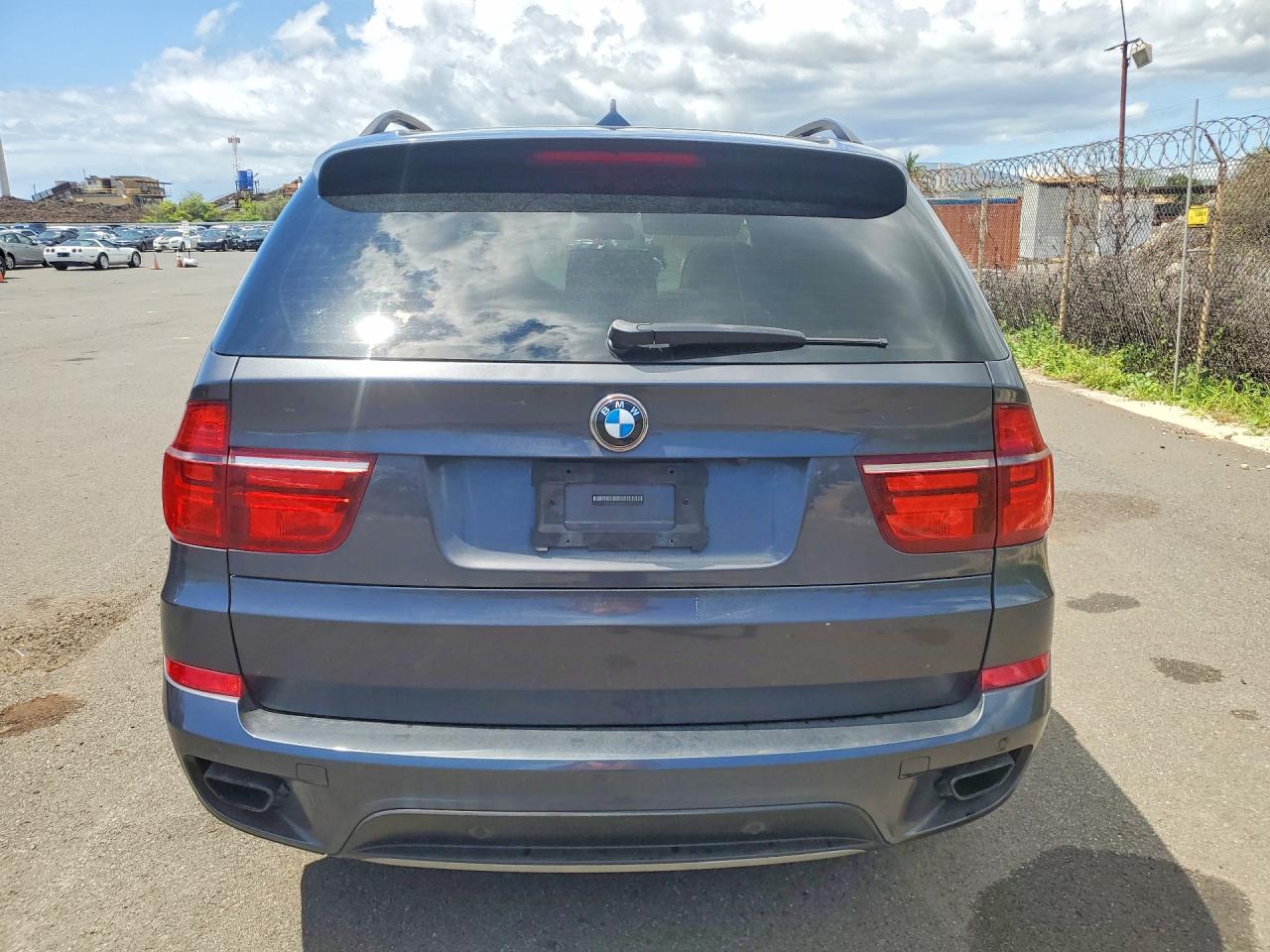 2011 BMW X5 VIN 5UXZV8C59BL421147 photo 6