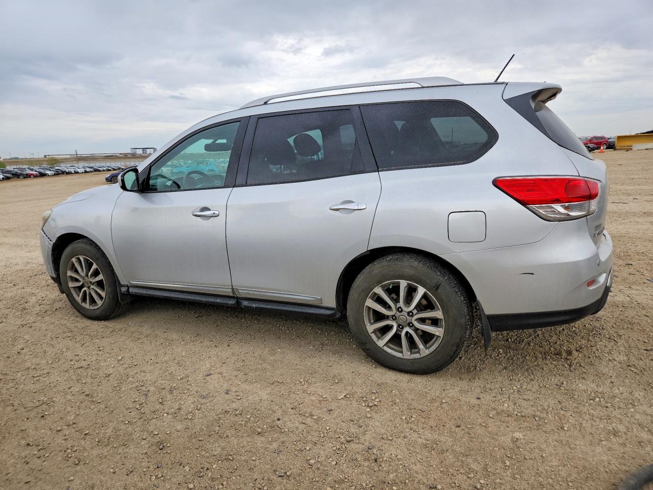 2014 Nissan Pathfinder VIN 5N1AR2MM2EC678124 photo 2