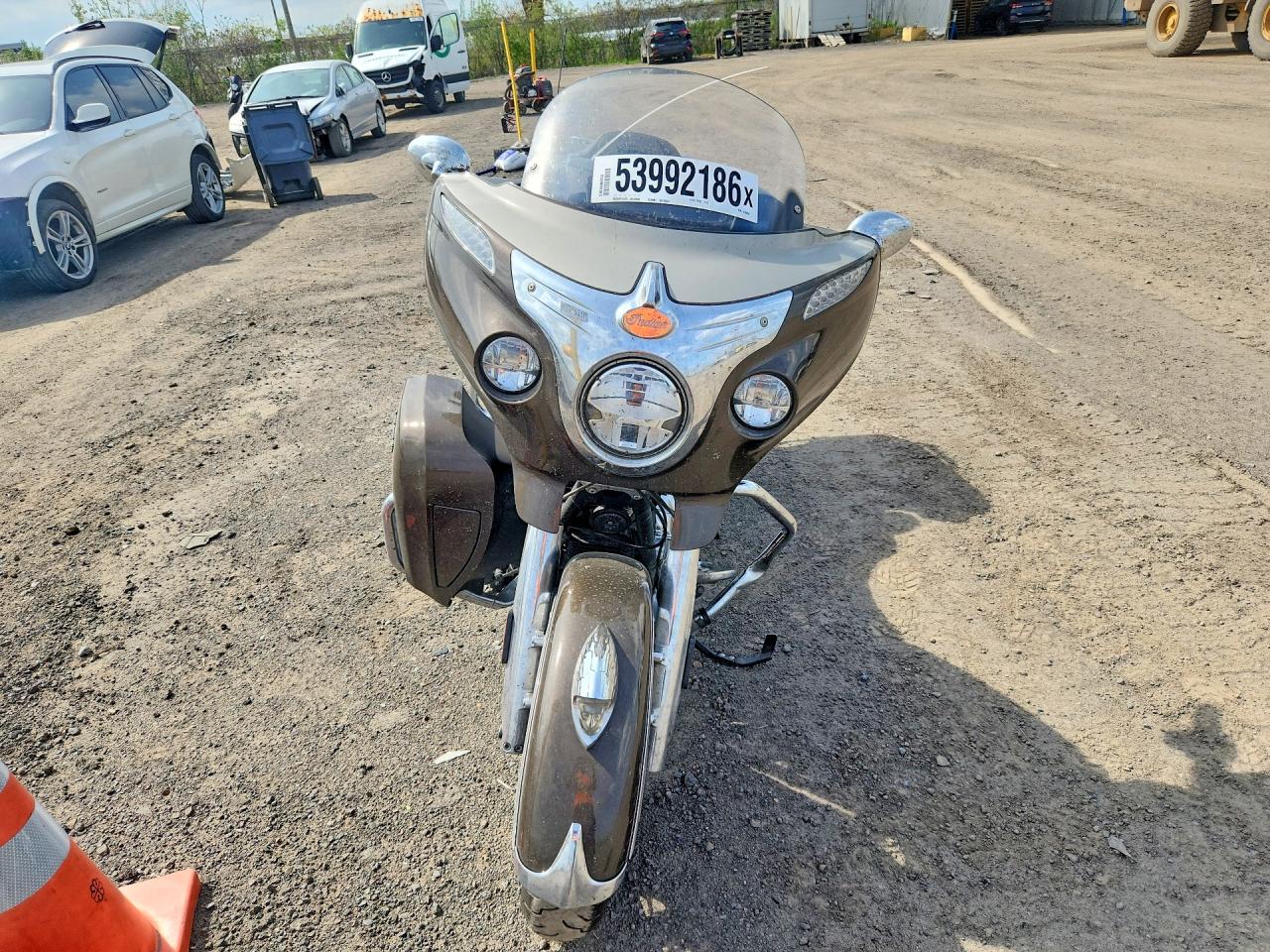 2023 INDIAN Motorcycle VIN 56KTRABB1P3418058 photo 2