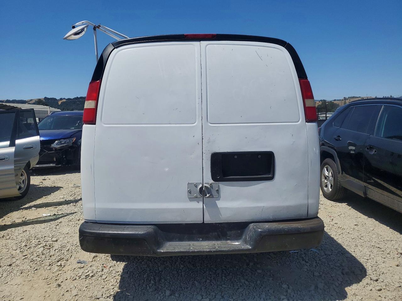 2010 CHEV Express VIN 1GCZGFBA6A1154199 photo 6