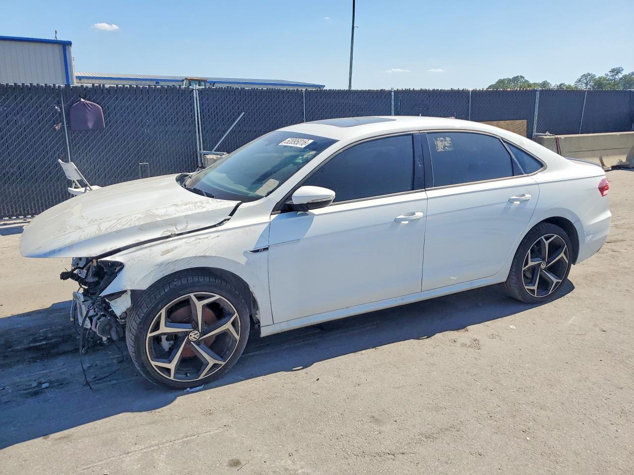 2020 Volkswagen Passat VIN 1VWMA7A31LC010908 photo 1