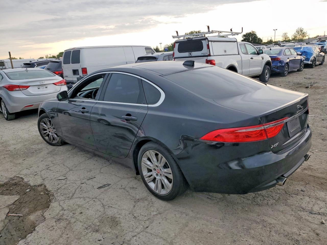 2017 Jaguar Xf VIN SAJBD4BV5HCY30076 photo 2