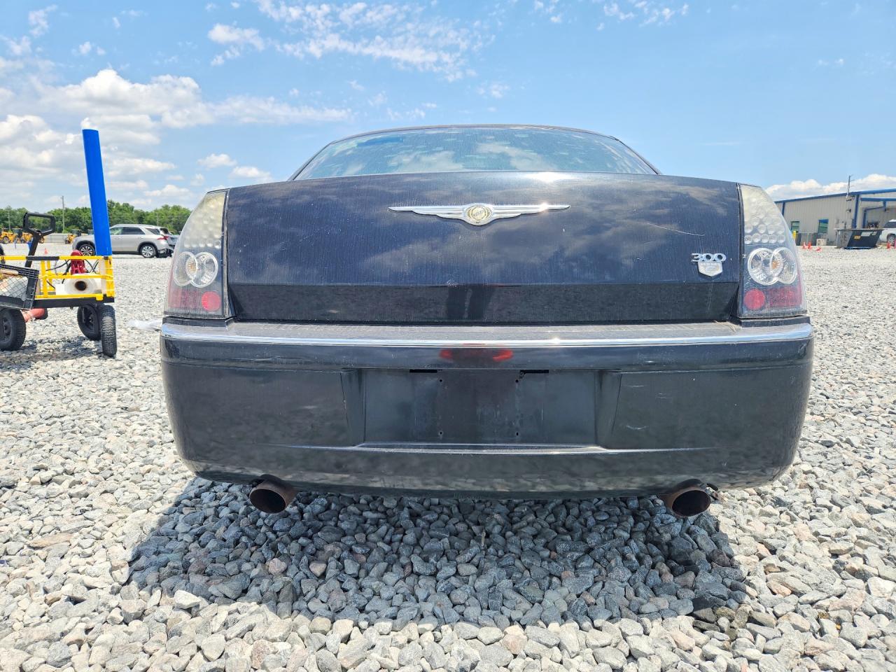 2006 Chrysler 300 VIN 2C3KA63H56H377975 photo 6