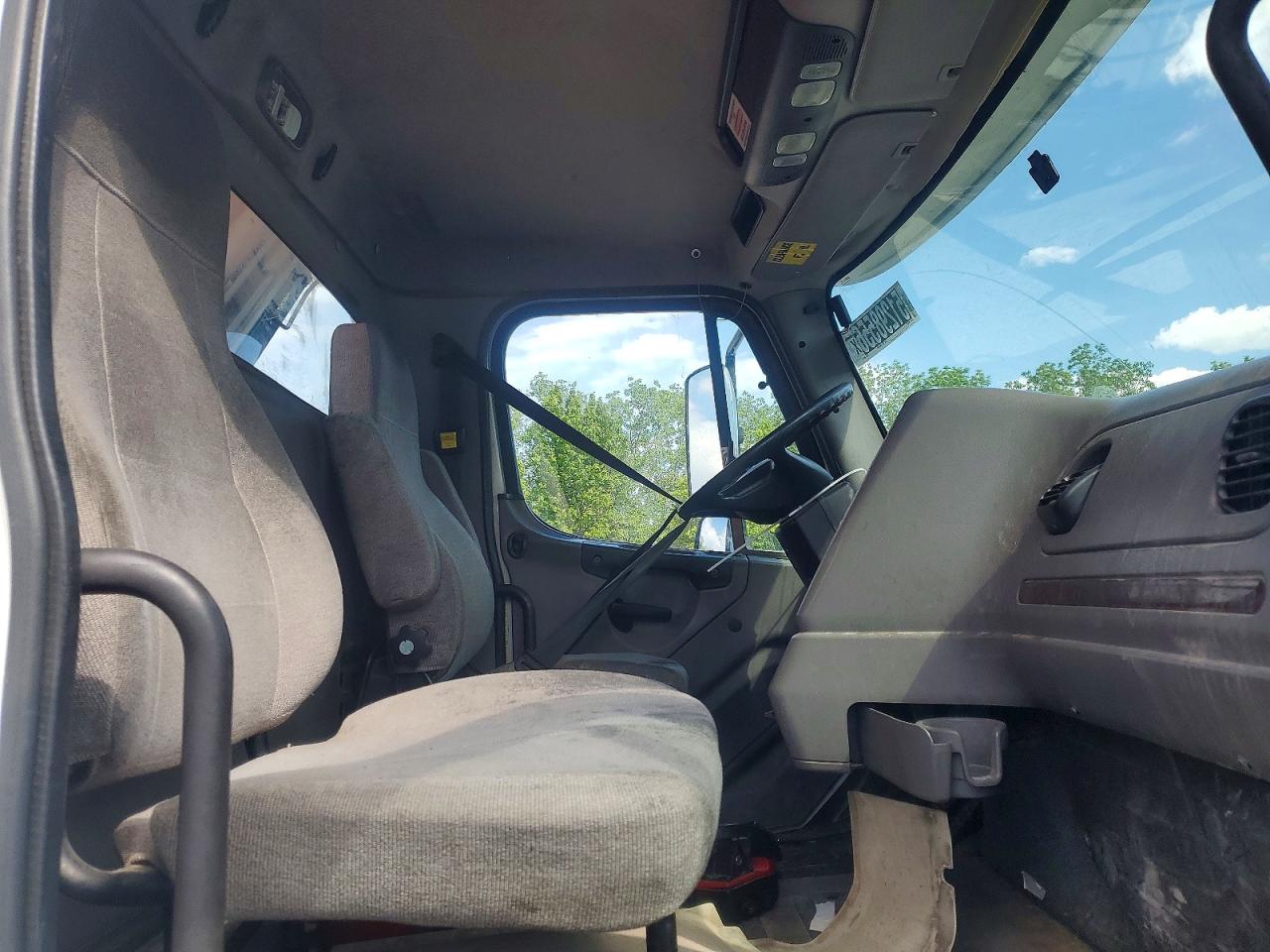 2015 FREIGHTLINER All other VIN 3ALHG5CY5FDGN2214 photo 6