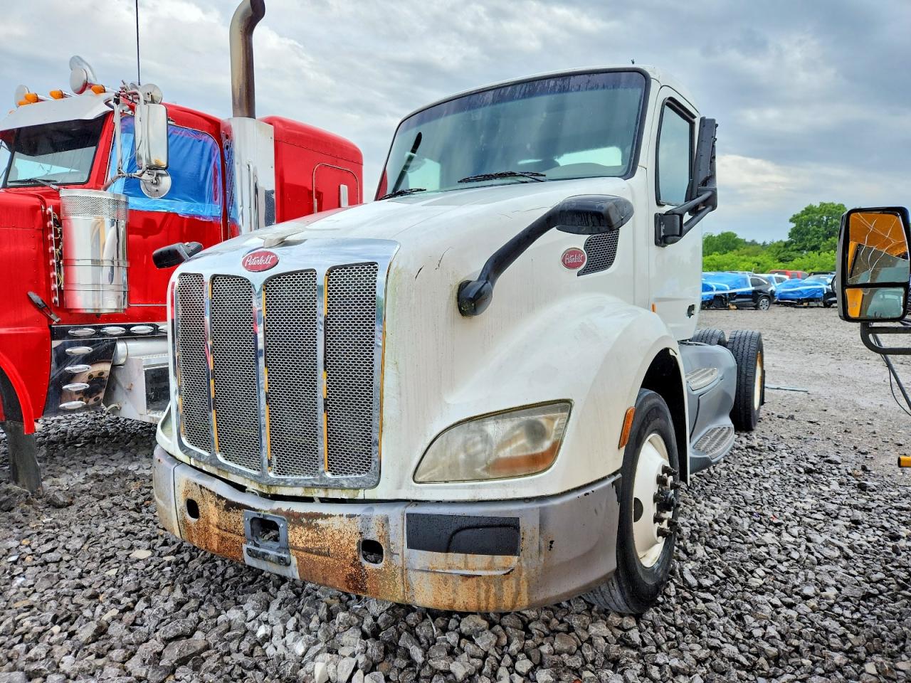 2015 PETERBILT All models VIN 1XPBA48X8FD299395 photo 2
