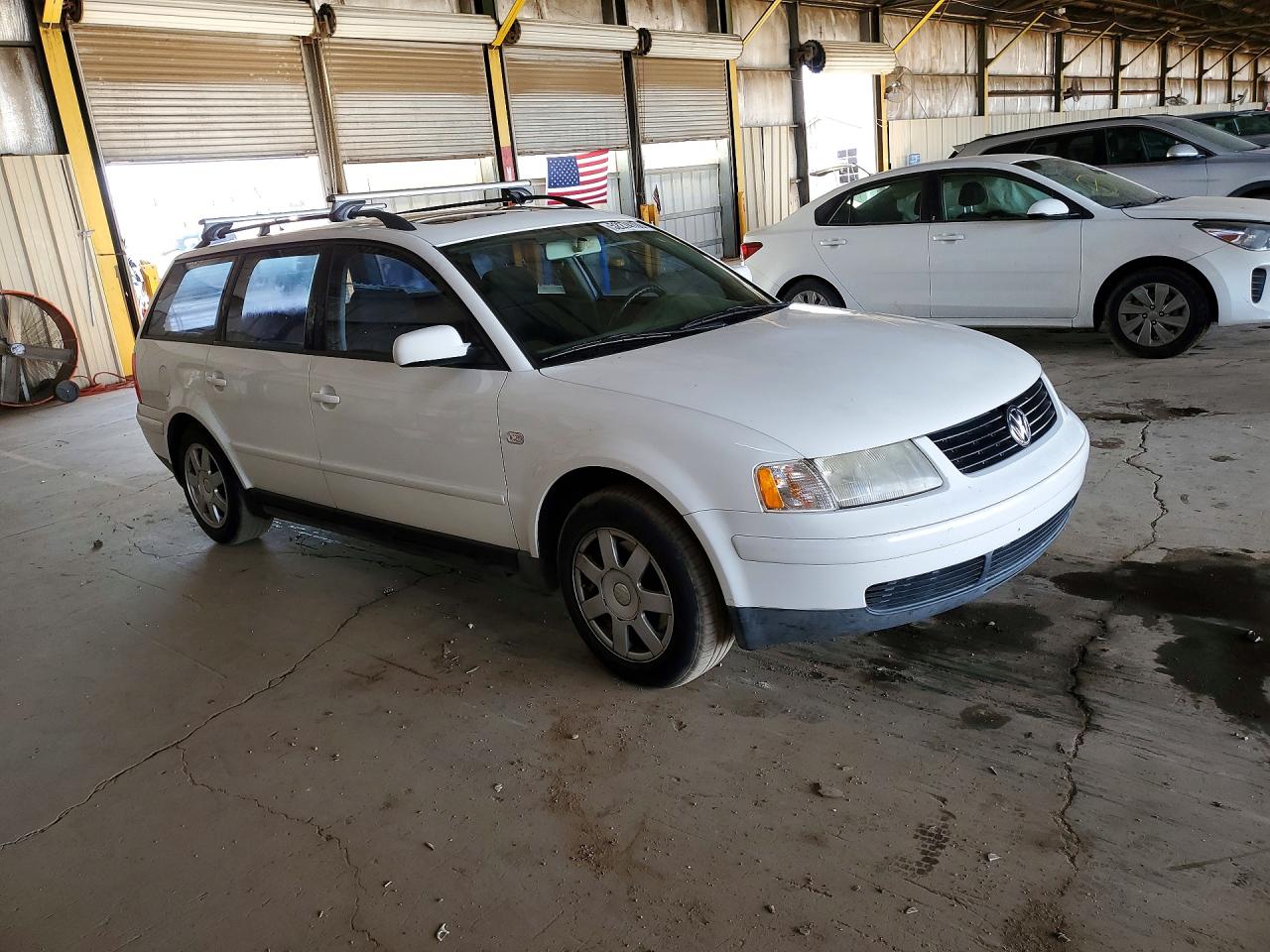 2001 Volkswagen Passat VIN WVWHC63B21E034696 photo 4