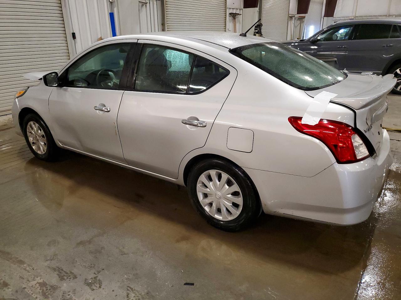 2019 NISSAN Versa VIN 3N1CN7AP7KL876902 photo 2
