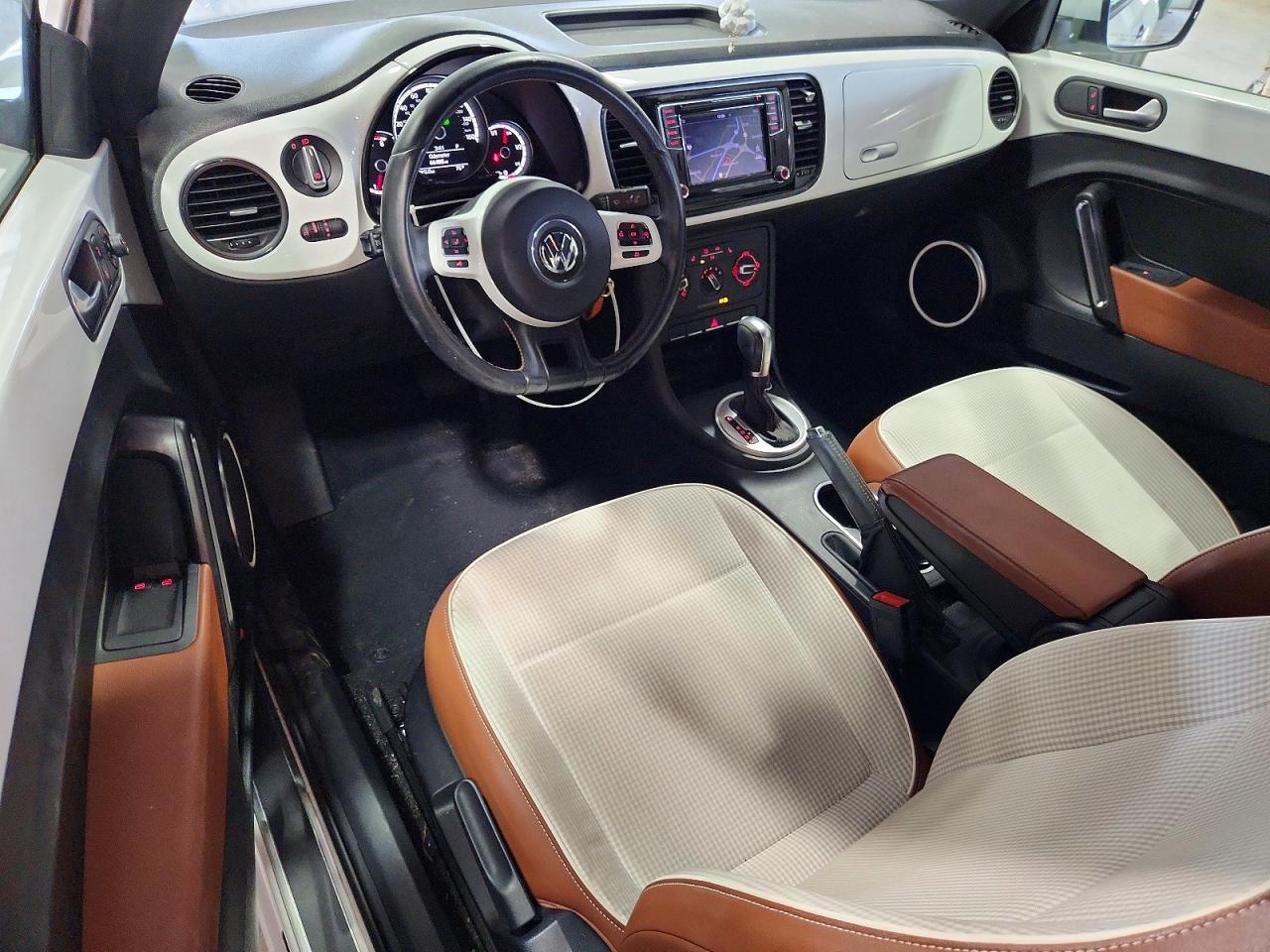 2016 Volkswagen Beetle VIN 3VWF17ATXGM637104 photo 8