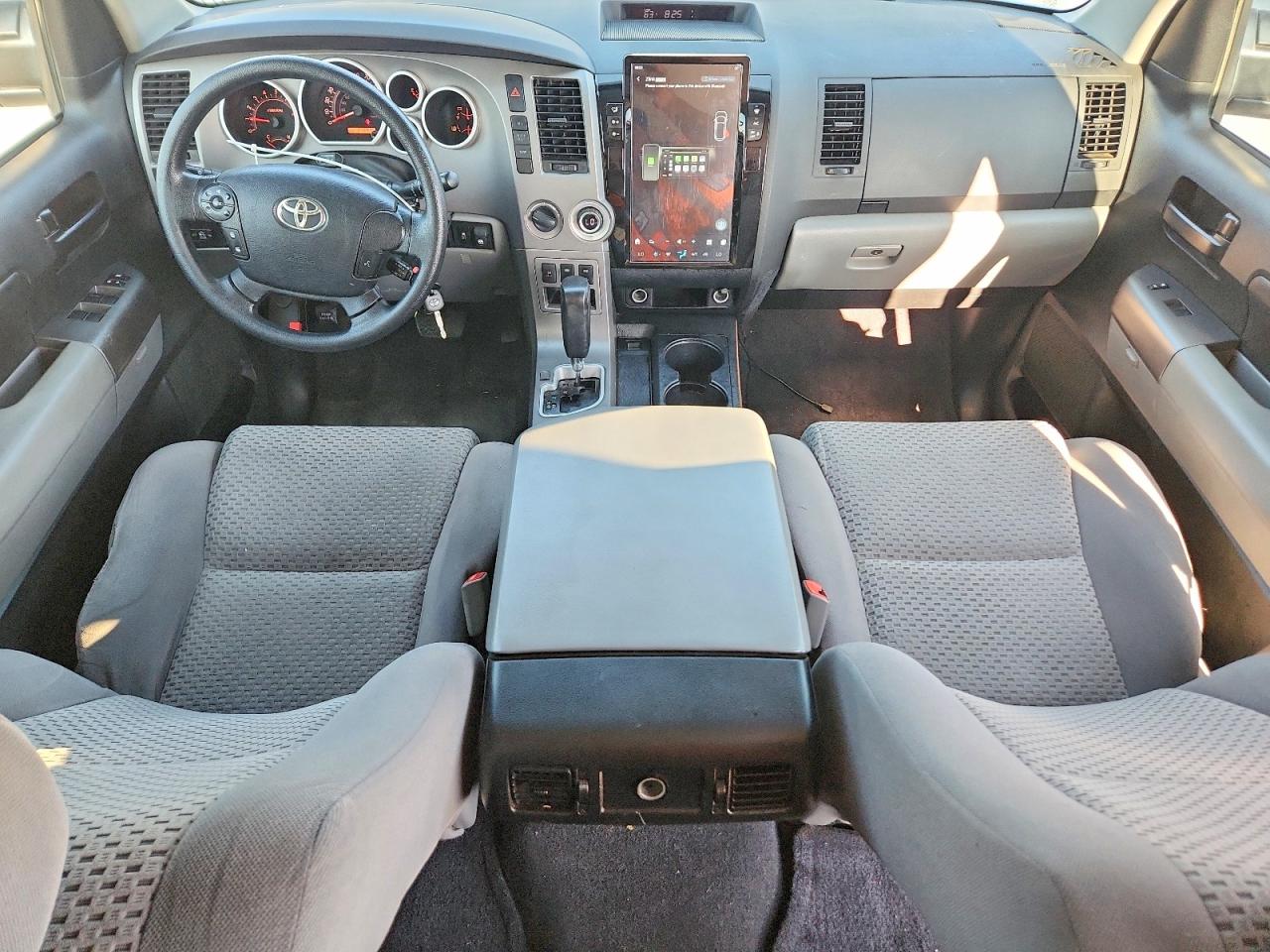 2012 Toyota Tundra VIN 5TFDW5F11CX235547 photo 8