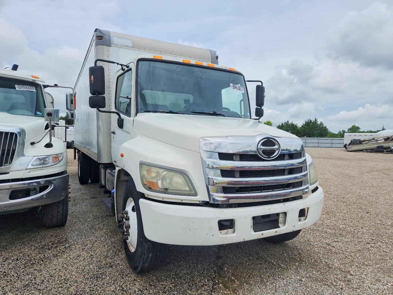 2012 HINO All other VIN 5PVNV8JT3C4S52191 photo 1
