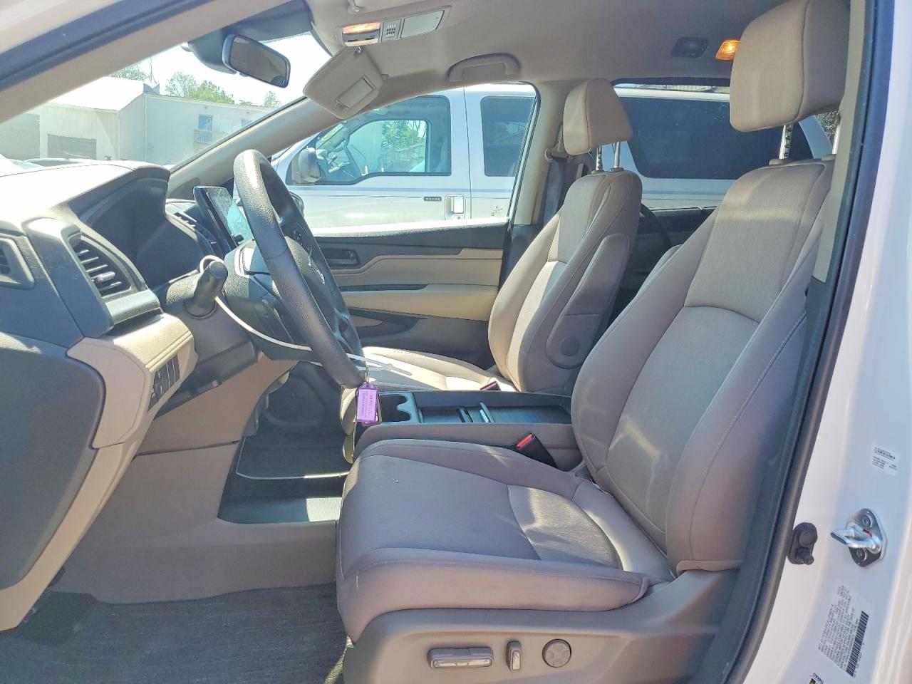 2024 Honda Odyssey VIN 5FNRL6H5XRB009210 photo 7