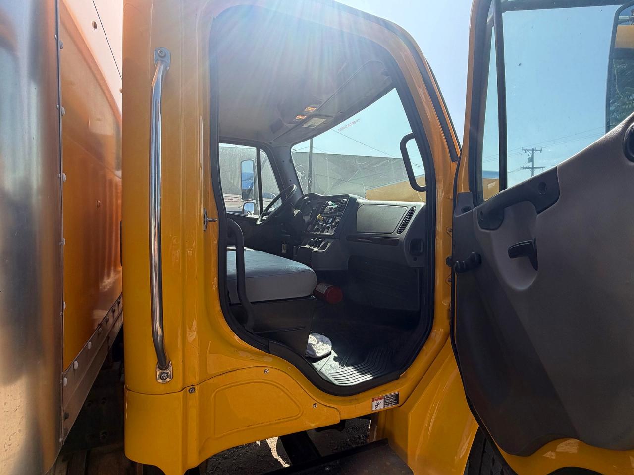 2018 FREIGHTLINER All other VIN 3ALACXFC1JDJH5789 photo 5