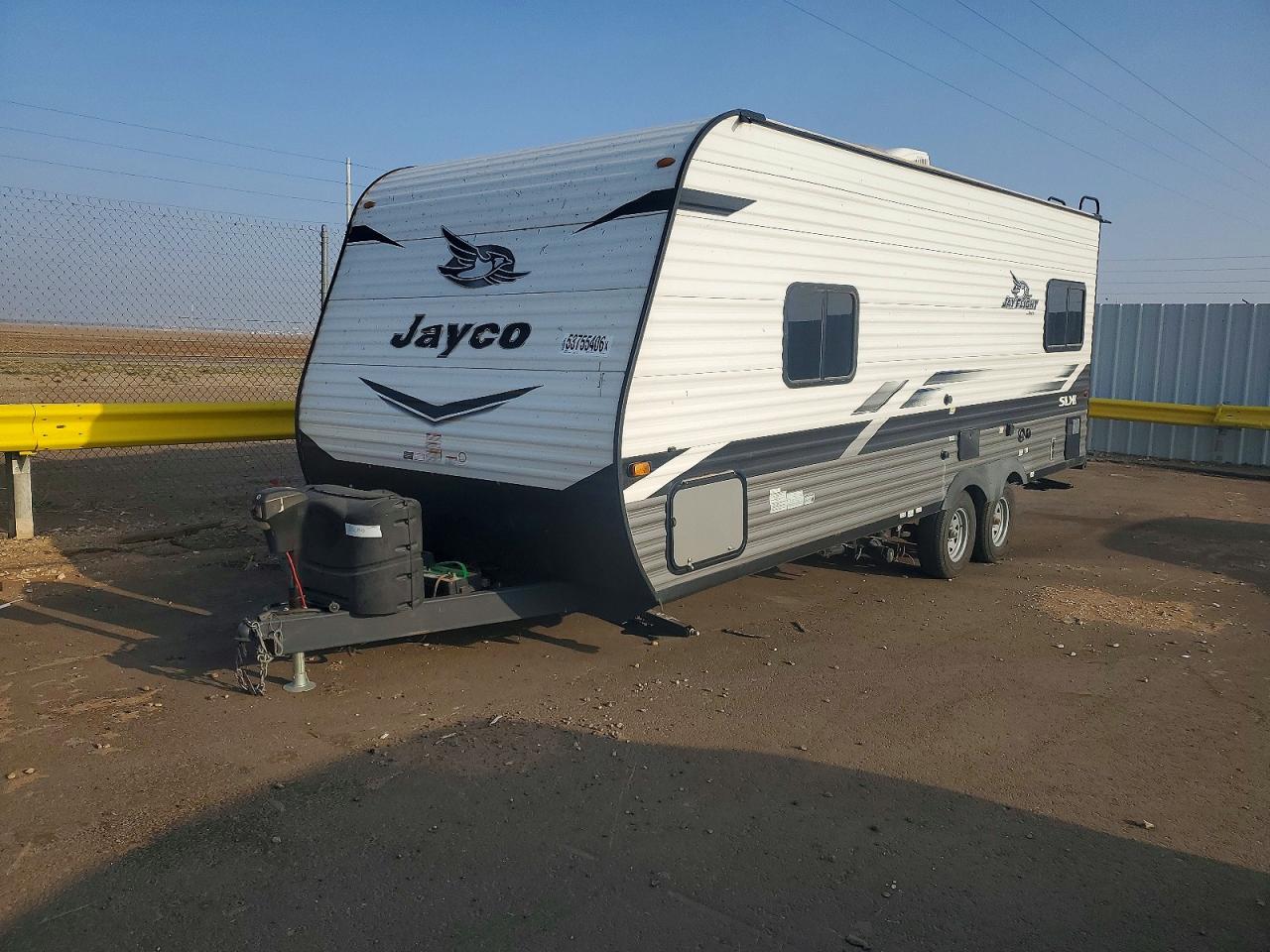 2022 JAYCO Recreation VIN 1UJBJ0BL7N17Z0816 photo 2