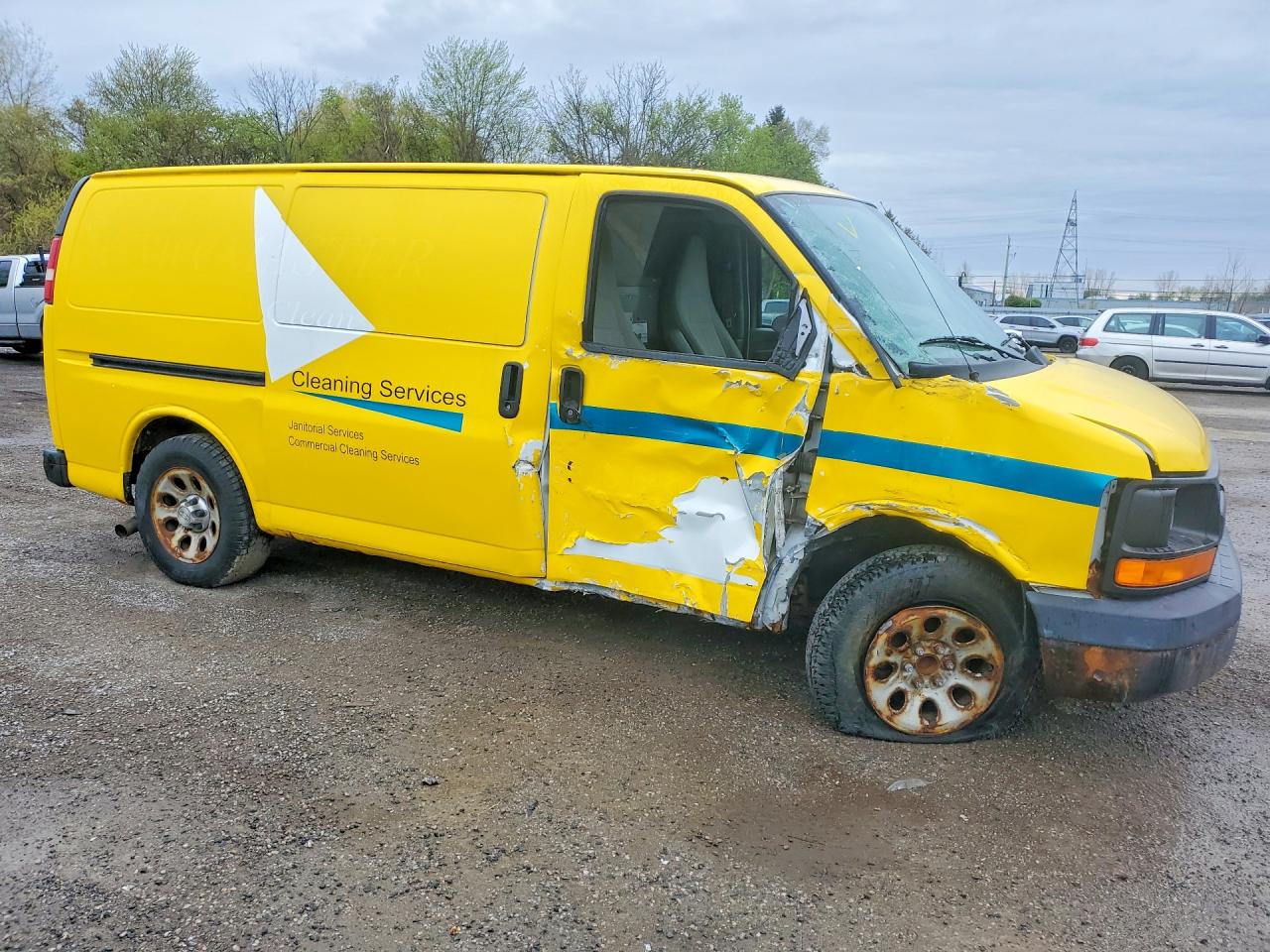 2010 CHEV Express VIN 1GCUGADX8A1138133 photo 4