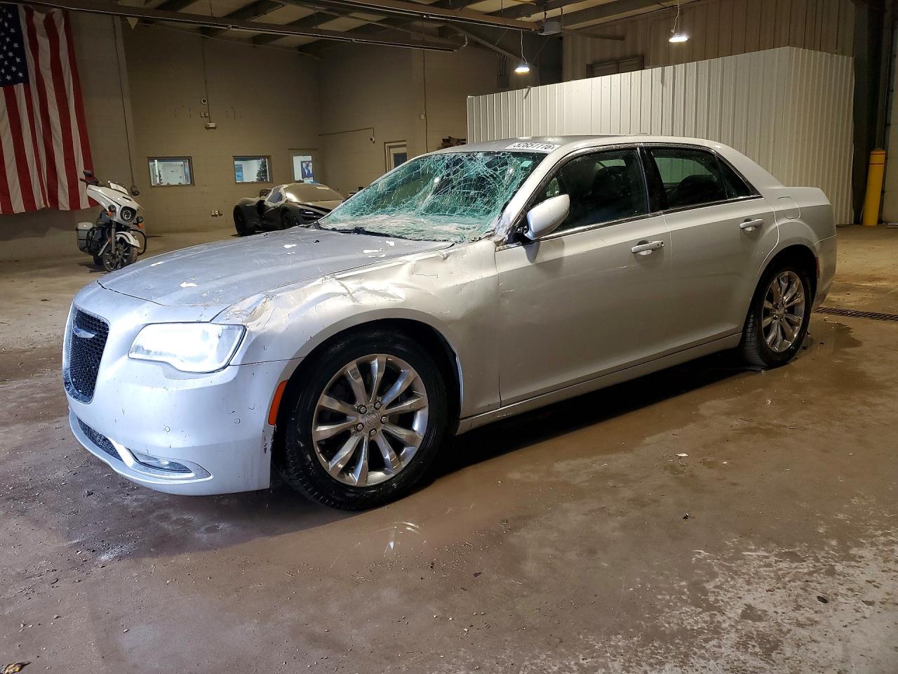 2020 Chrysler 300 VIN 2C3CCARG5LH225660 photo 1