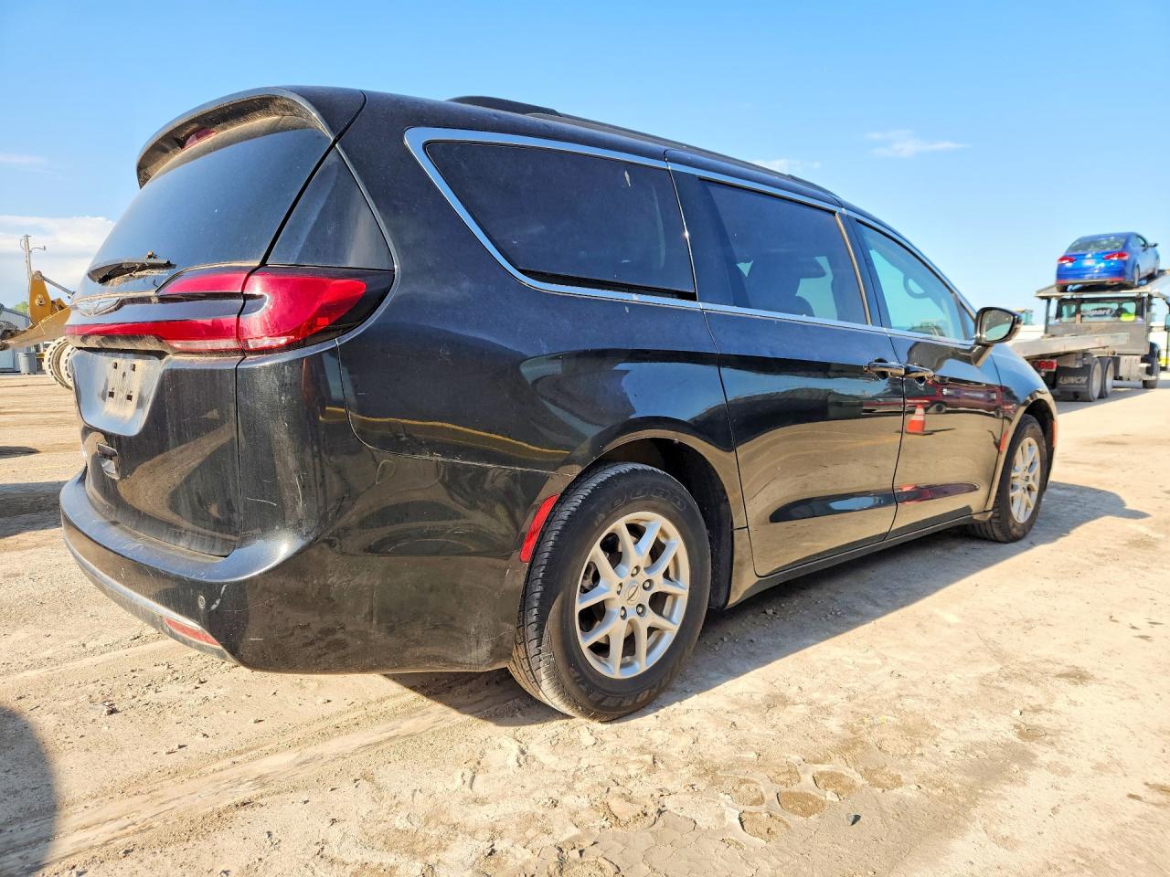 2022 Chrysler Pacifica VIN 2C4RC1BG4NR116135 photo 3