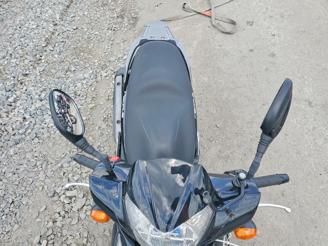 2014 KYMCO Scooter VIN RFBBFM295EB160559 photo 5