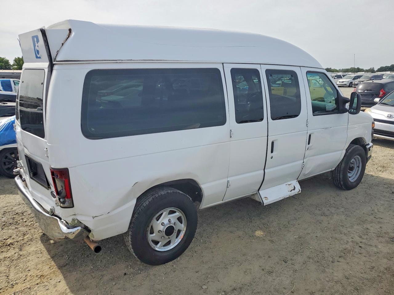 2008 Ford Econoline VIN 1FTNE24WX8DA02652 photo 3