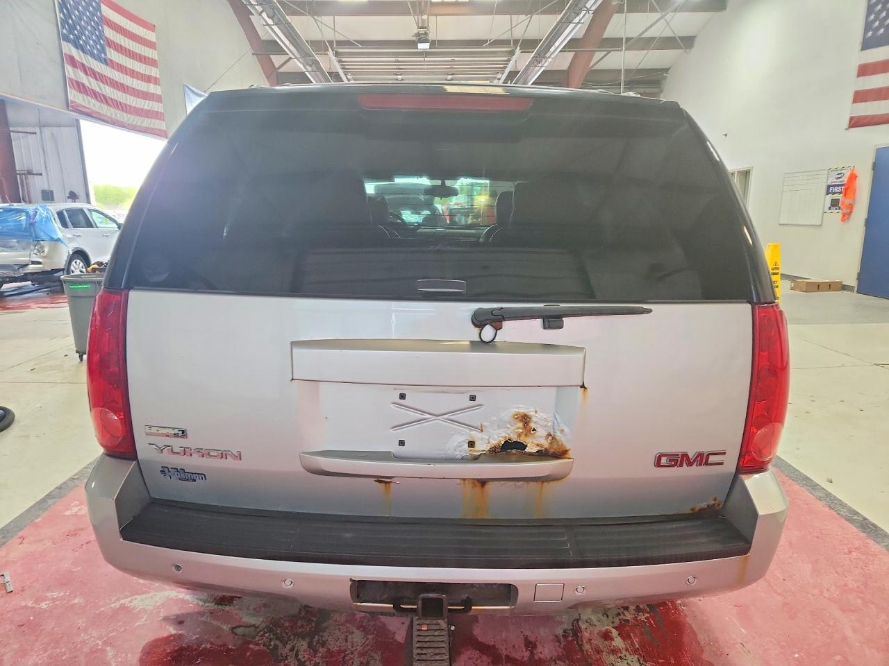 2010 GMC Yukon VIN 1GKUKCE07AR216824 photo 6