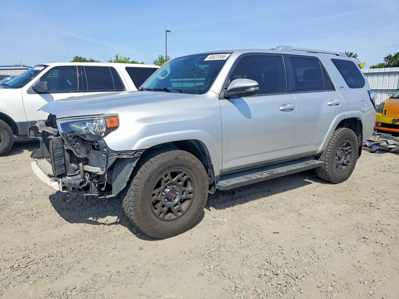 2014 Toyota 4runner VIN JTEBU5JR1E5186547 photo 1
