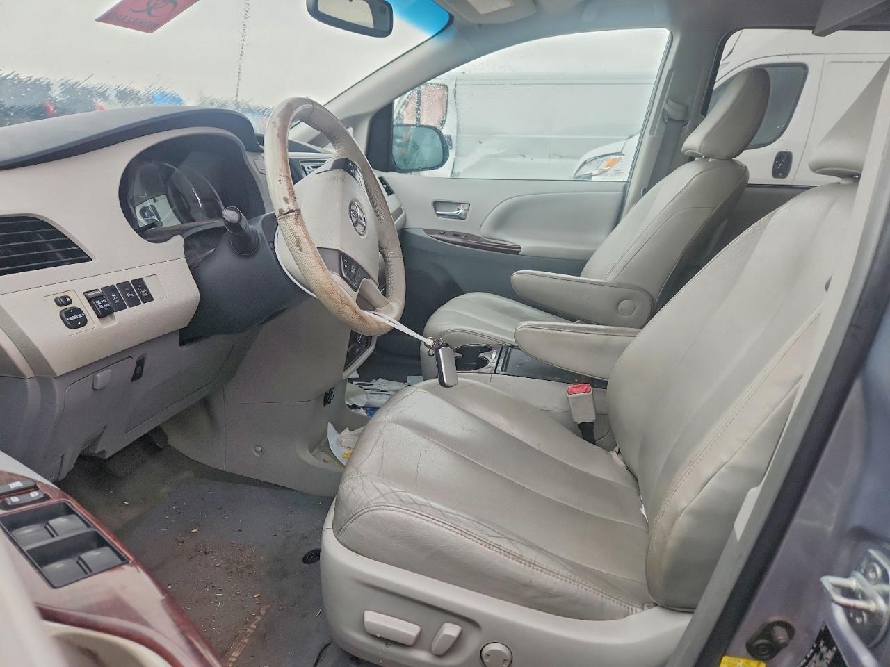2013 Toyota All models VIN 5TDYK3DC7DS280912 photo 7