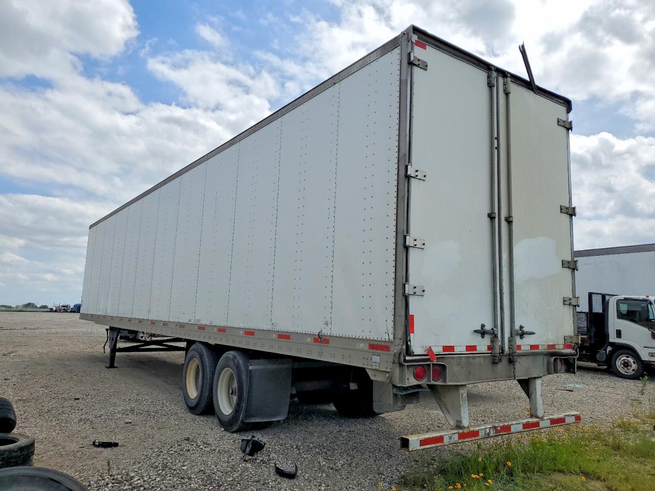 2012 UTILITY Trailbox VIN 1UYVS2489CP238910 photo 3