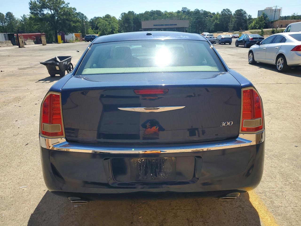 2014 Chrysler 300 VIN 2C3CCAAGXEH124323 photo 6