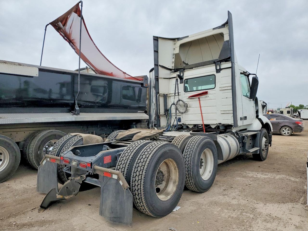 2022 VOLVO Vn VIN 4V4NC9EH9NN313238 photo 4