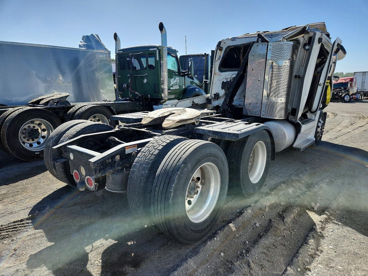 2013 FREIGHTLINER All other VIN 1FUJGEDR9DLBW0156 photo 4
