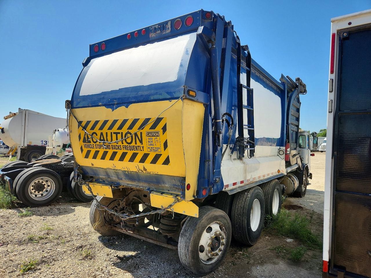 2015 AUTOCAR All other VIN 5VCACDVF0FH218002 photo 4