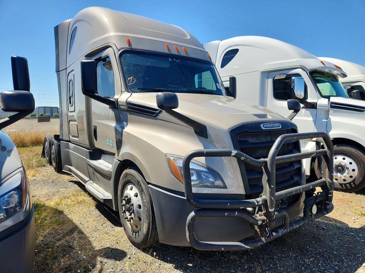 2019 FREIGHTLINER All other VIN 3AKJHHDR5KSKD2026 photo 1