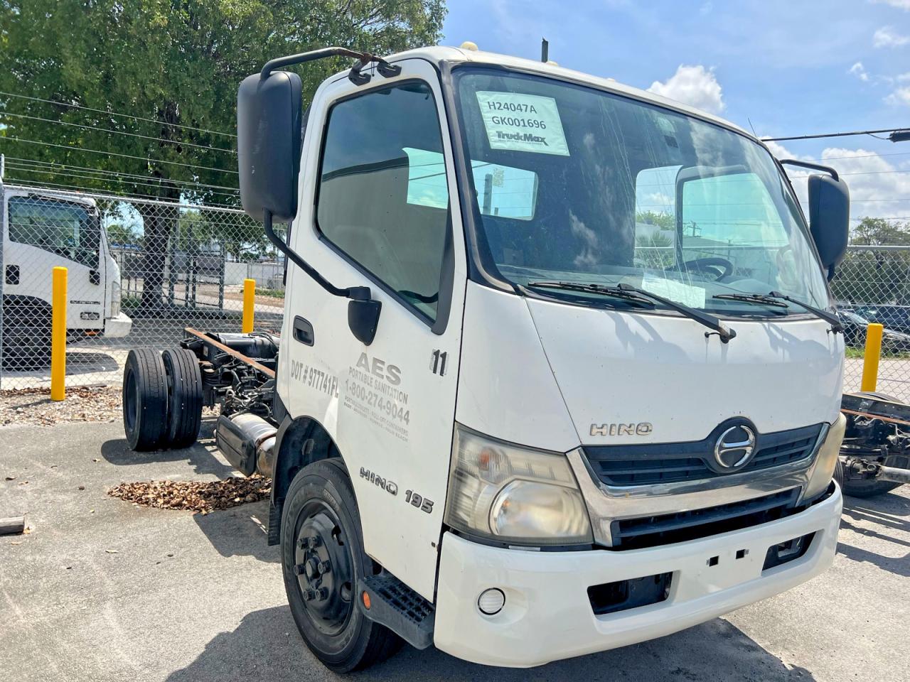 2016 HINO All models VIN JHHHDM2H4GK001696 photo 1