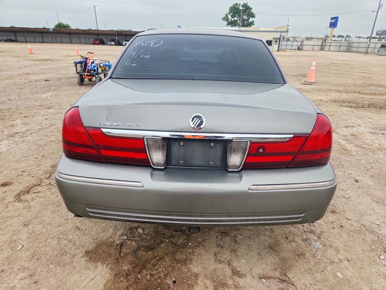 2003 Mercury Grmarquis VIN 2MEFM74W73X667738 photo 6
