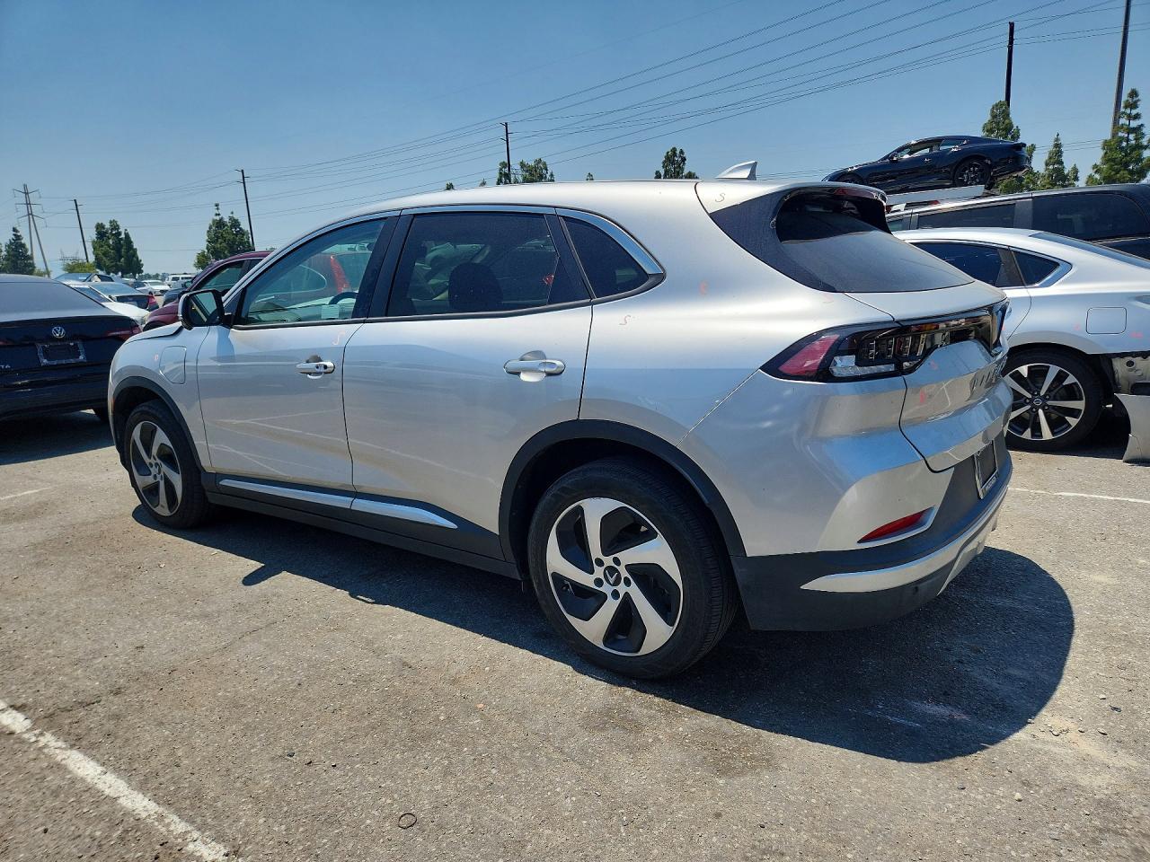 2023 VINFAST All other VIN RLLV1AEB3PH000417 photo 2