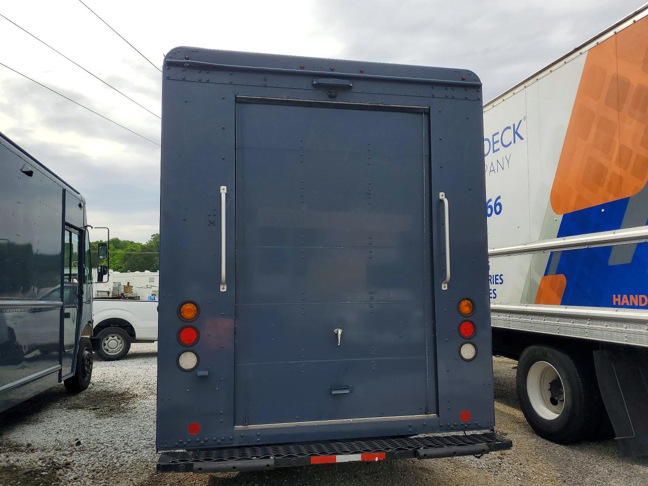 2021 FREIGHTLINER All other VIN 4UZAC2GA2MCMM9296 photo 6