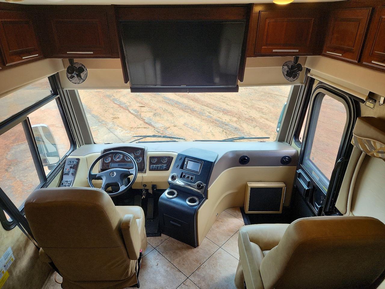2015 FREIGHTLINER All other VIN 4UZAAJDT2FCGR4899 photo 9