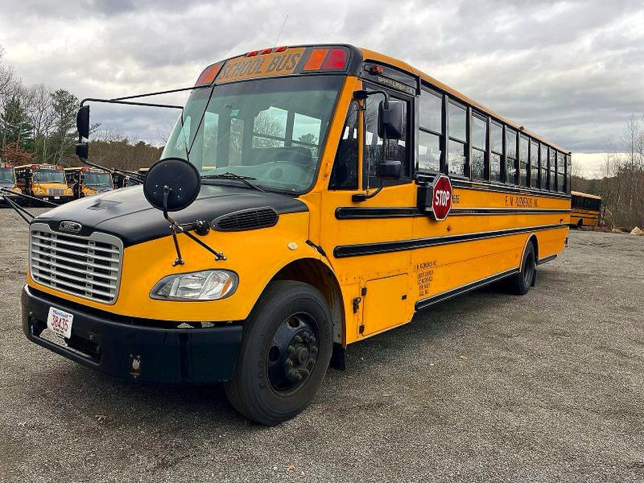 2015 FREIGHTLINER All other VIN 4UZABRDU5FCGJ8503 photo 2