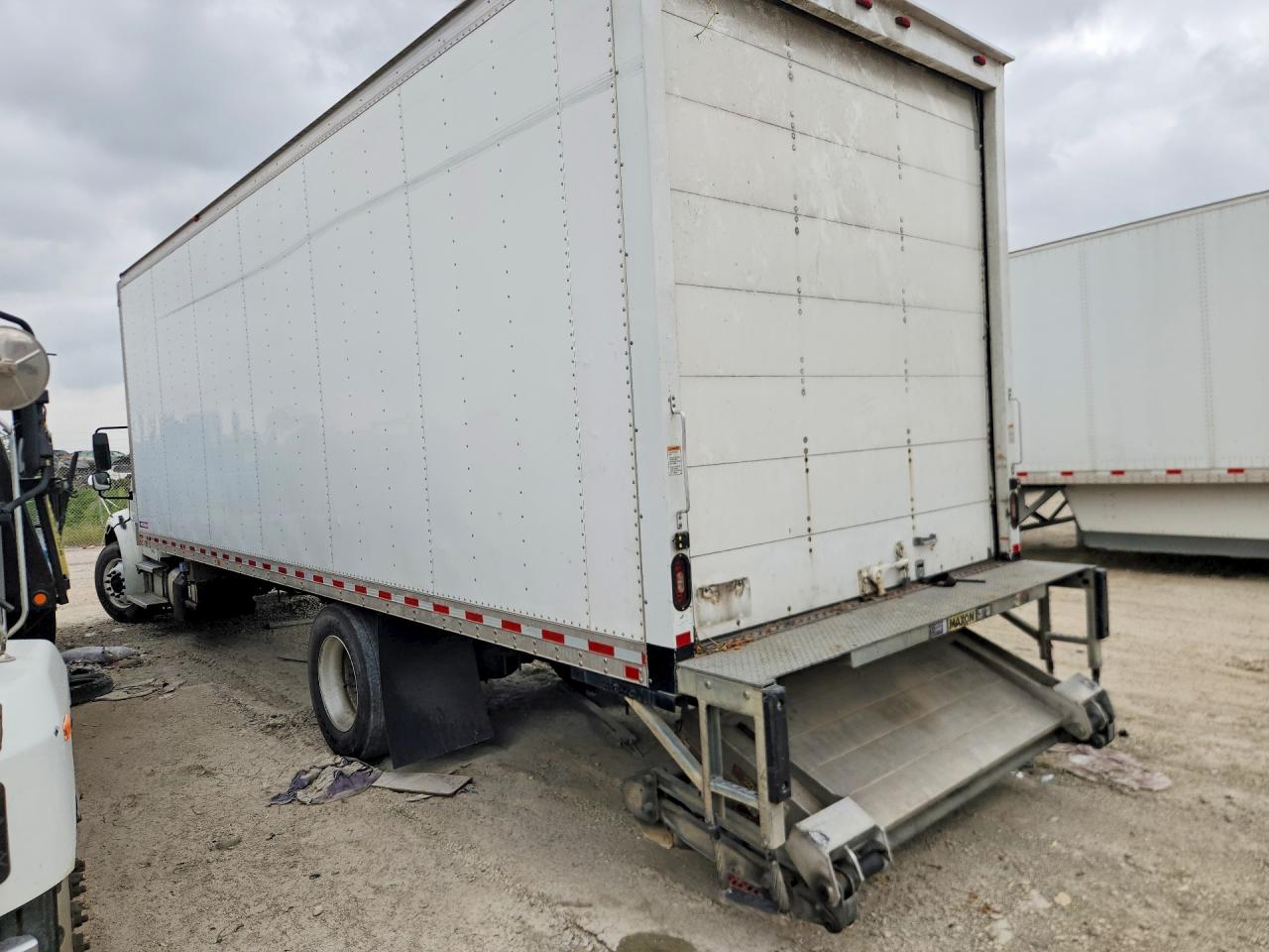 2020 FREIGHTLINER All other VIN 3ALACWFB1LDLZ2803 photo 2
