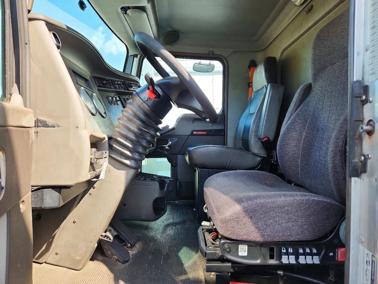 2013 KENWORTH All other VIN 2NKHHM7X5DM354500 photo 5