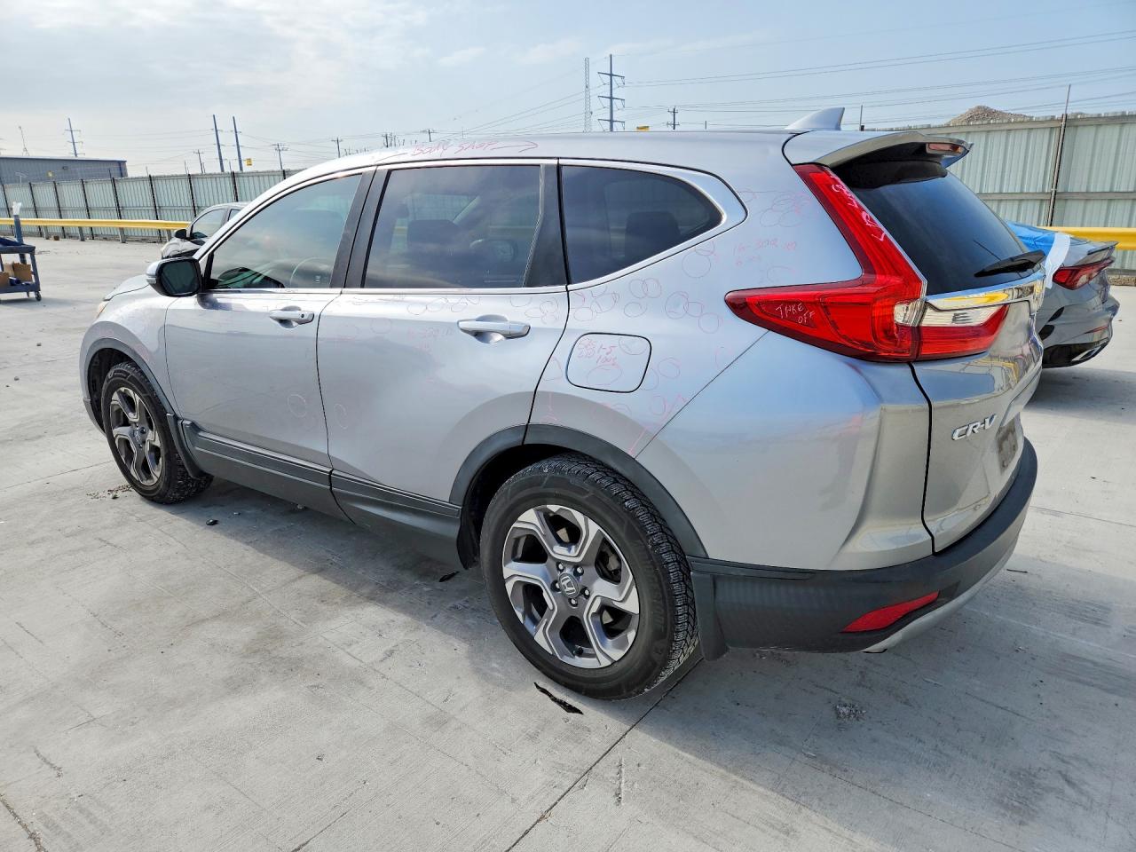 2019 Honda Crv VIN 7FARW1H85KE035048 photo 2