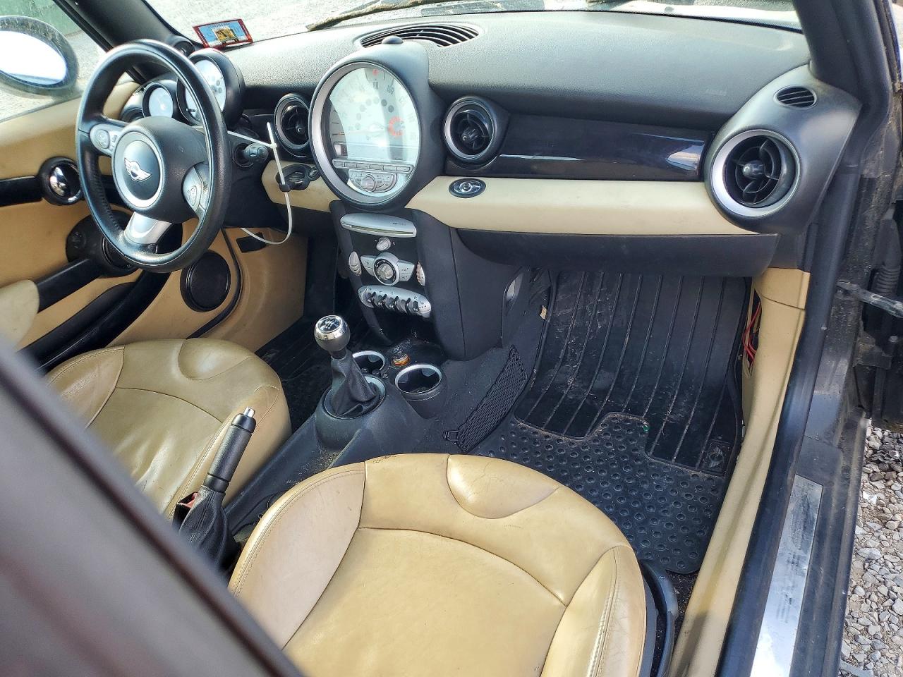 2010 Mini Cooper VIN WMWMR3C51ATZ19101 photo 8