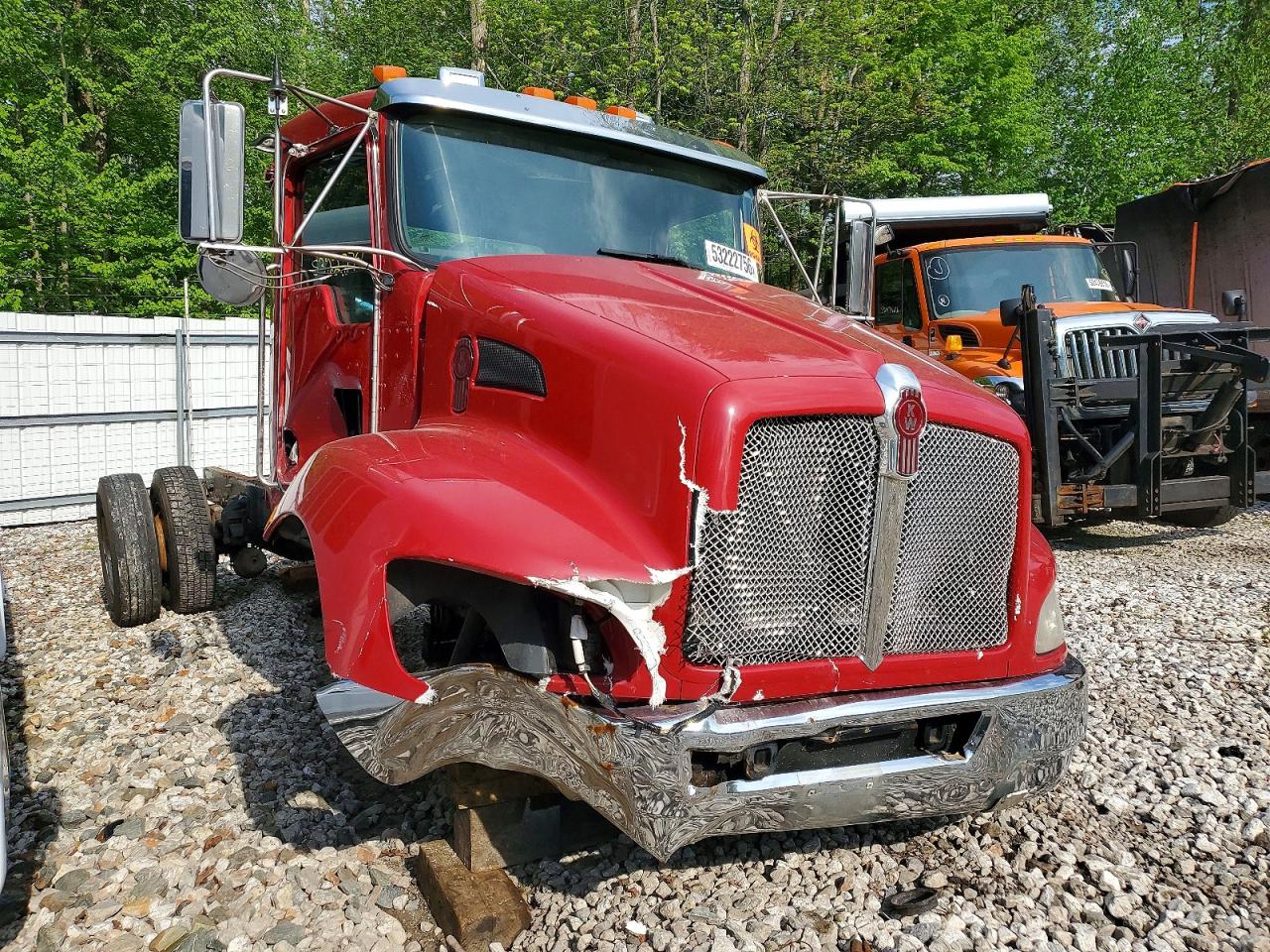 2010 KENWORTH All other VIN 2NKHHN7X1AM262172 photo 1