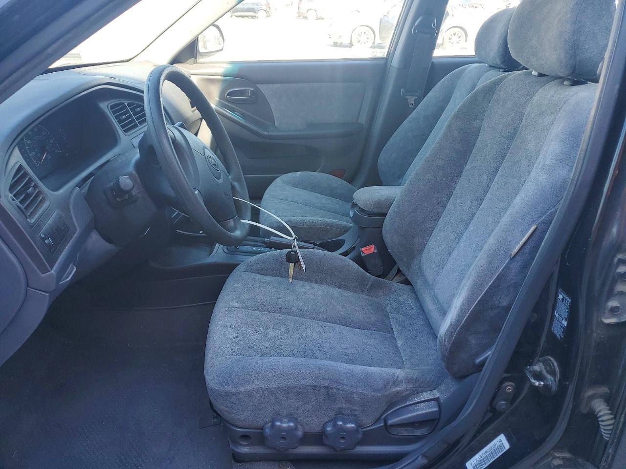 2002 Hyundai Elantra VIN KMHDN45D32U301746 photo 7