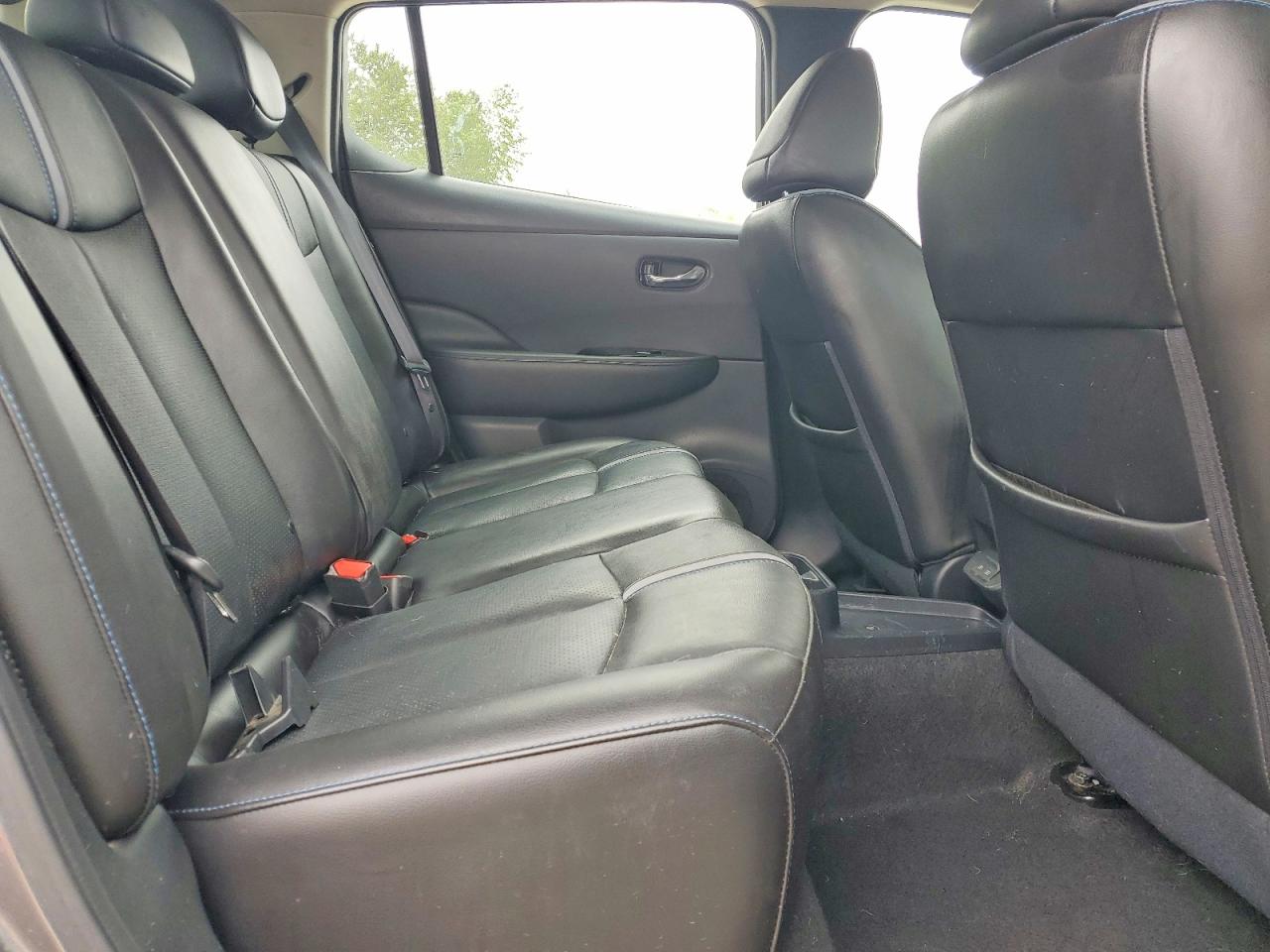 2021 Nissan Leaf VIN 1N4BZ1DV7MC551448 photo 11