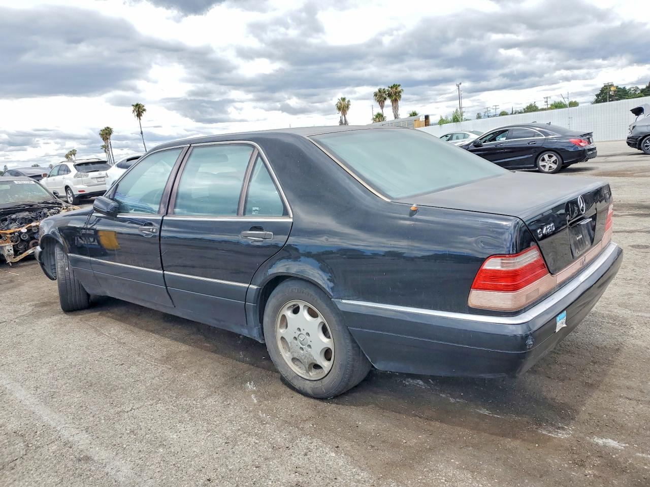 1997 Mercedes-Benz S class VIN WDBGA43G2VA367266 photo 2