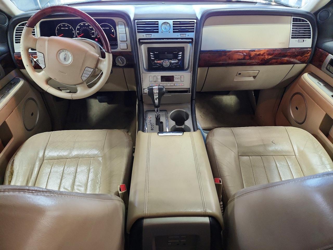 2005 LINCOLN Navigator VIN 5LMFU28545LJ10851 photo 8