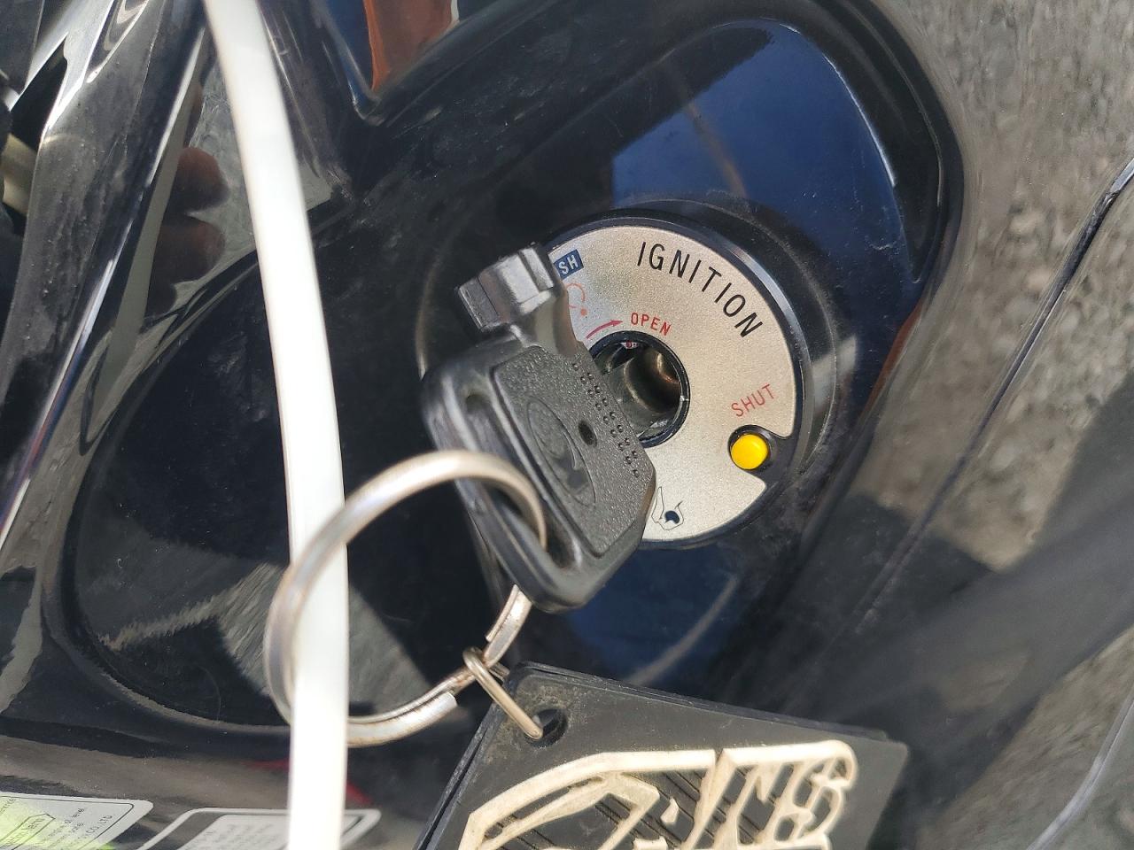 2014 KYMCO Scooter VIN RFBBFM295EB160559 photo 8